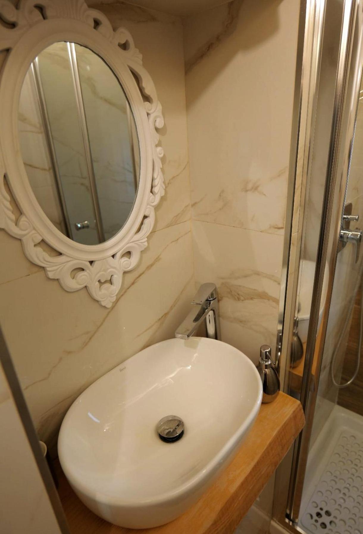 Casamira B&B Napoli Centrale Buitenkant foto